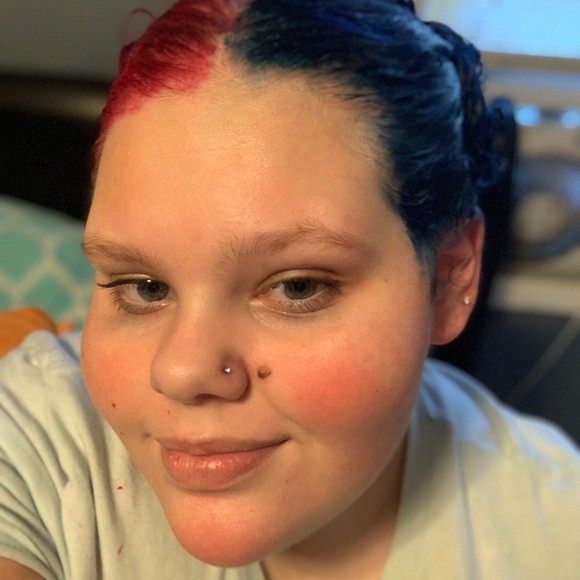 Meet your Posher, Maddie - Picture 1 of 1